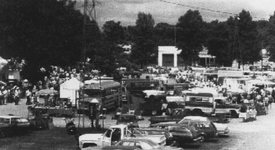 vintage-shawano-flea-market-photo